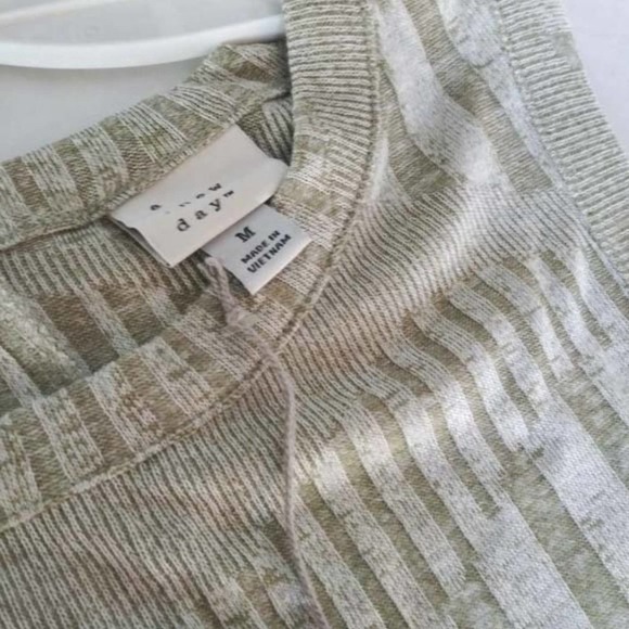 NWT Case Pack of 6 Jacquard Olive Green Sz M Tank Top - Picture 5 of 9